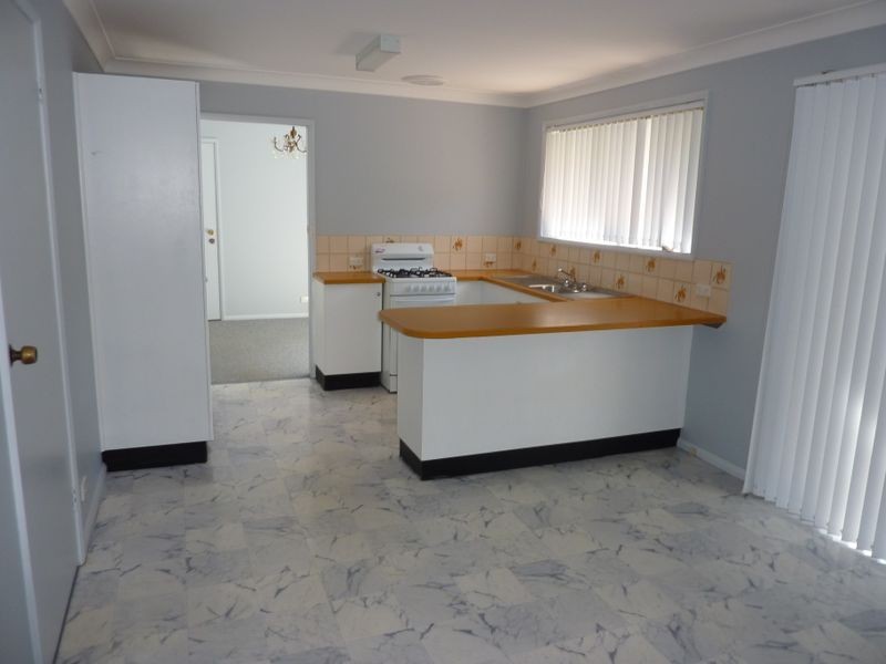 2 Bushland Ave, Mollymook NSW 2539