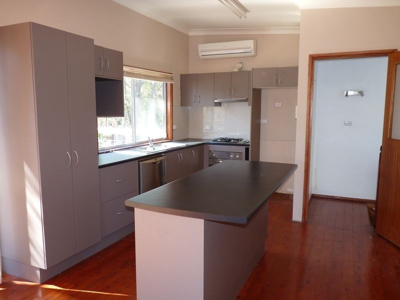 32 Wallaroy Drive, Burrill Lake NSW 2539