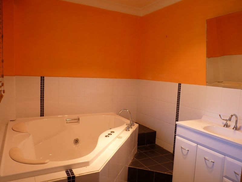 32 Wallaroy Drive, Burrill Lake NSW 2539