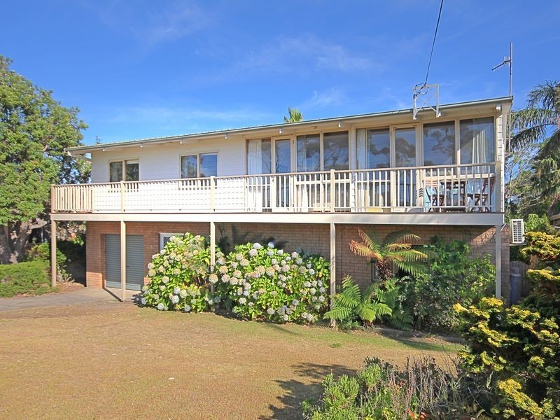7 Jones Avenue, Mollymook NSW 2539