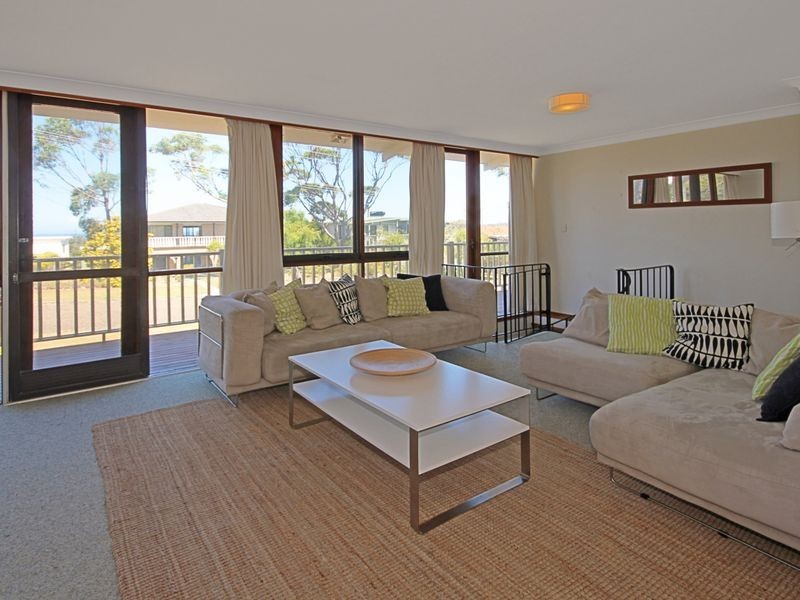 7 Jones Avenue, Mollymook NSW 2539