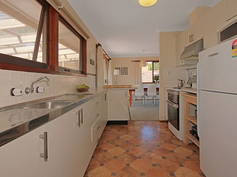 7 Jones Avenue, Mollymook NSW 2539