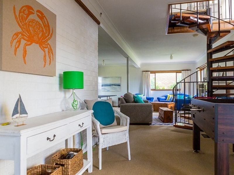 7 Jones Avenue, Mollymook NSW 2539