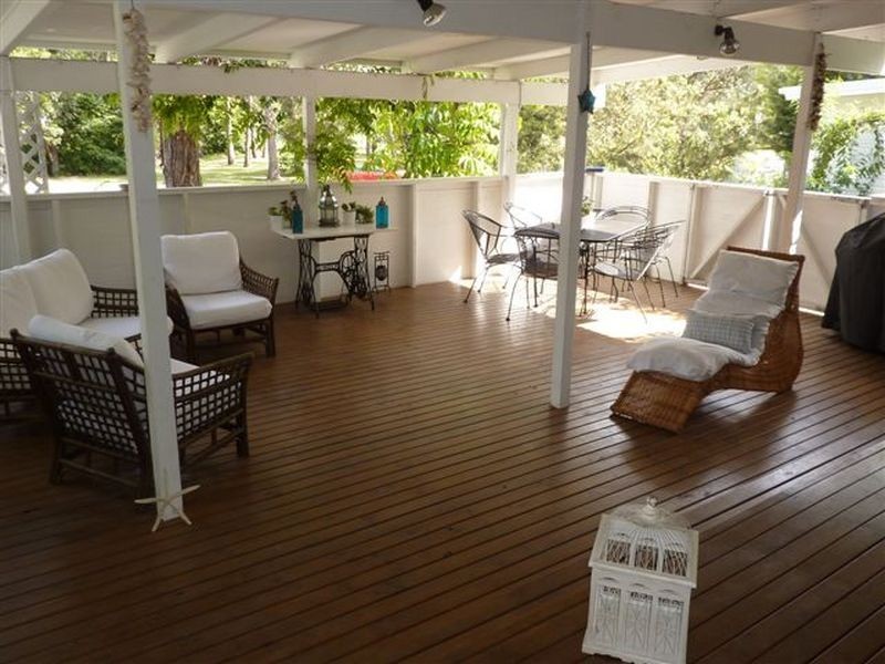 1A Carroll Ave, Mollymook NSW 2539
