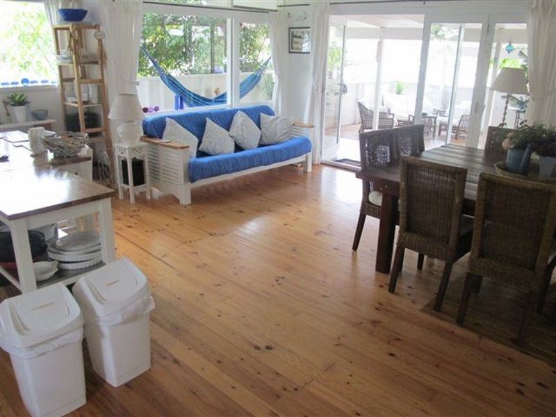 1A Carroll Ave, Mollymook NSW 2539