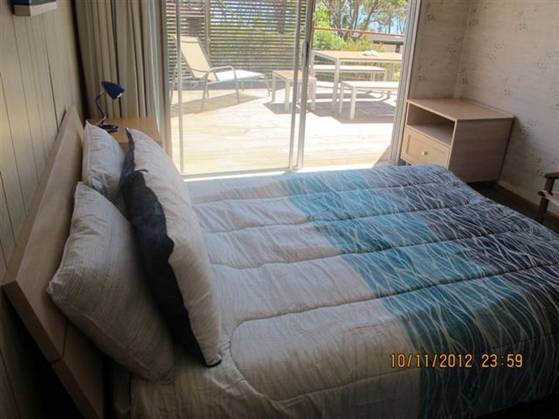 7 Surfers Ave, Narrawallee NSW 2539