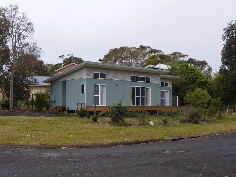 15 Boomer Crescent, Kioloa NSW 2539