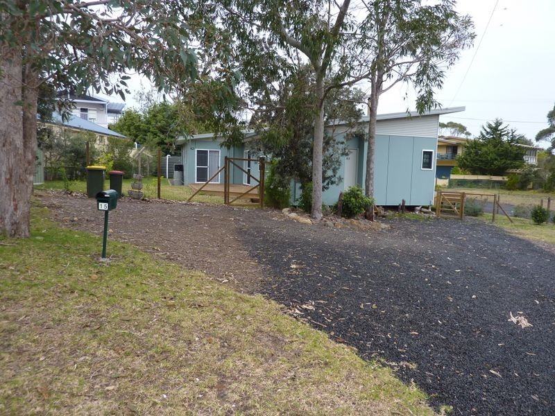 15 Boomer Crescent, Kioloa NSW 2539