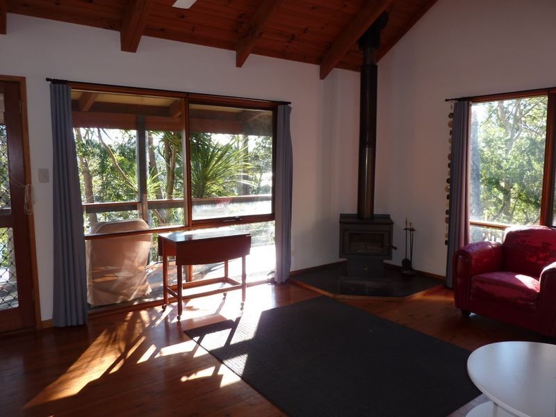 33 Edward Avenue, Kings Point NSW 2539