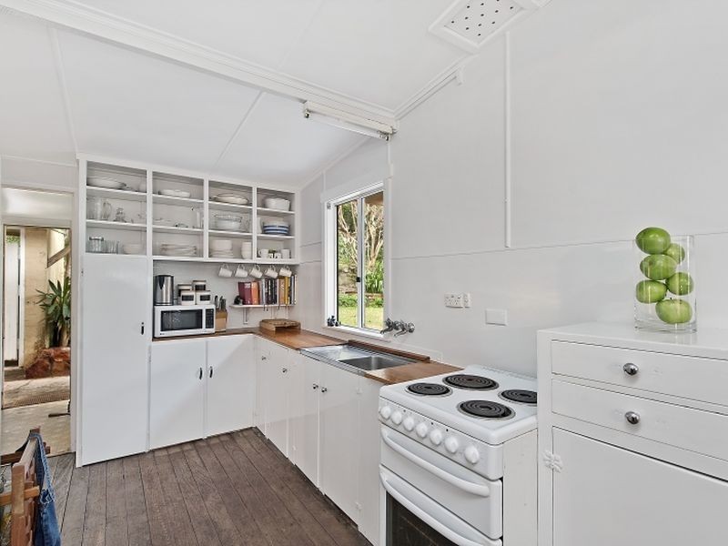 5 Commonwealth Avenue, Burrill Lake NSW 2539