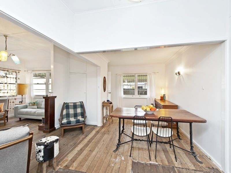 5 Commonwealth Avenue, Burrill Lake NSW 2539