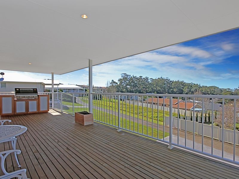 11 Springfield Drive, Mollymook NSW 2539