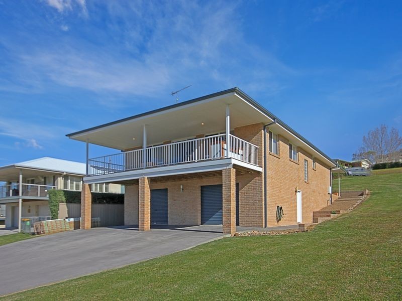 11 Springfield Drive, Mollymook NSW 2539