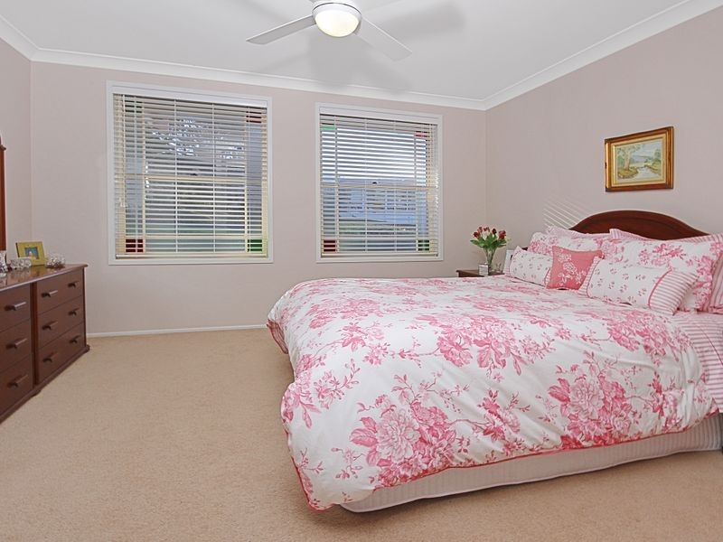 77 Donlan Road, Mollymook NSW 2539