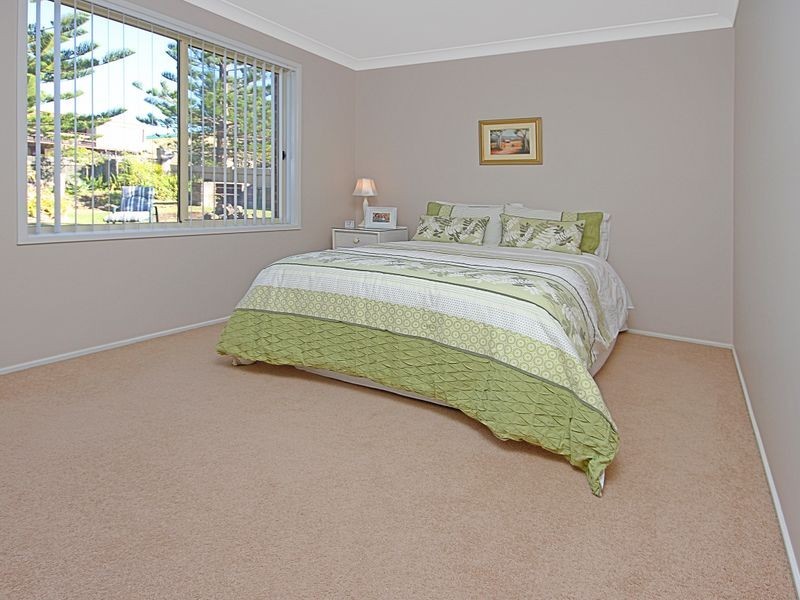 77 Donlan Road, Mollymook NSW 2539