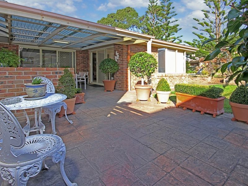 77 Donlan Road, Mollymook NSW 2539