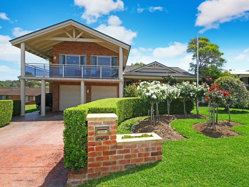 77 Carroll Avenue, Mollymook NSW 2539