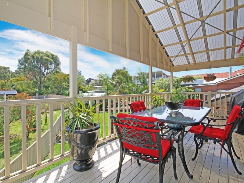 77 Carroll Avenue, Mollymook NSW 2539