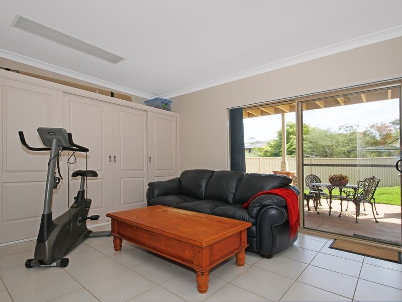 77 Carroll Avenue, Mollymook NSW 2539