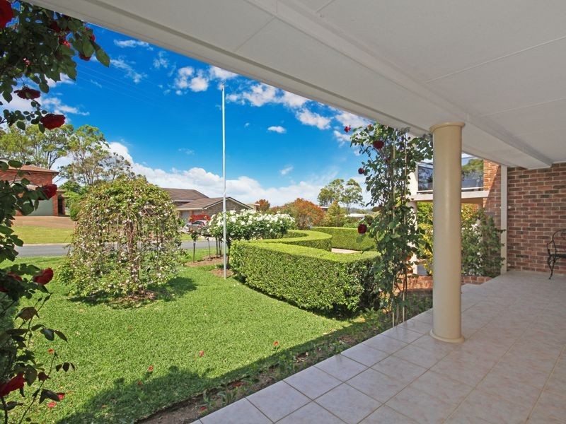 77 Carroll Avenue, Mollymook NSW 2539