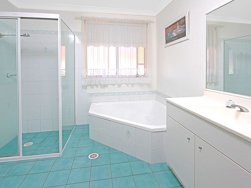 28 Combe Drive, Mollymook NSW 2539