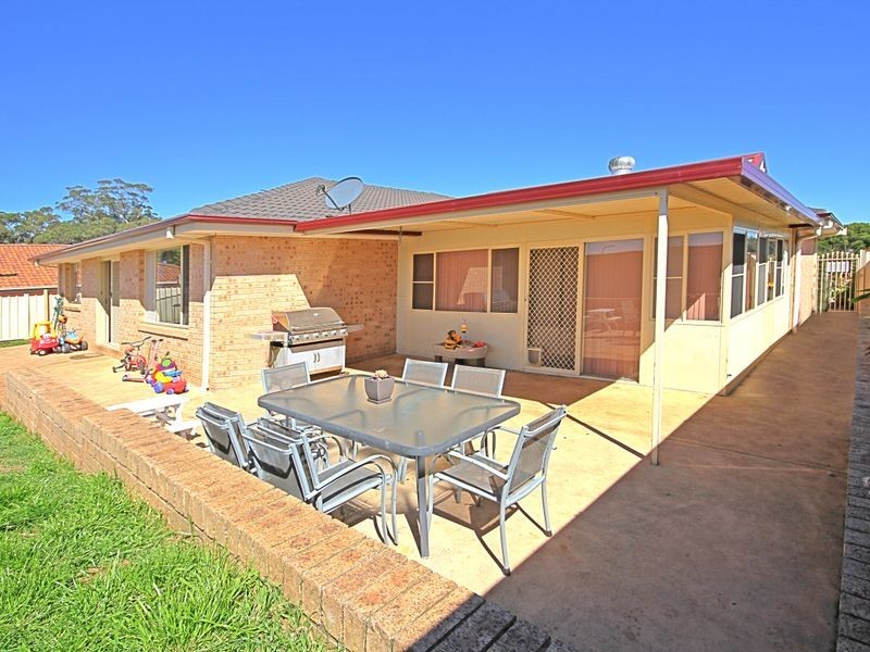 28 Combe Drive, Mollymook NSW 2539