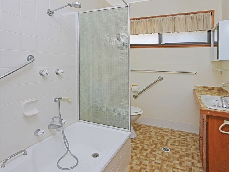 36 Jones Avenue, Mollymook NSW 2539