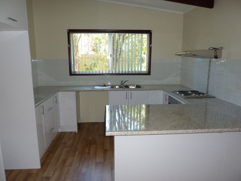 4 Thistleton Dr, Burrill Lake NSW 2539
