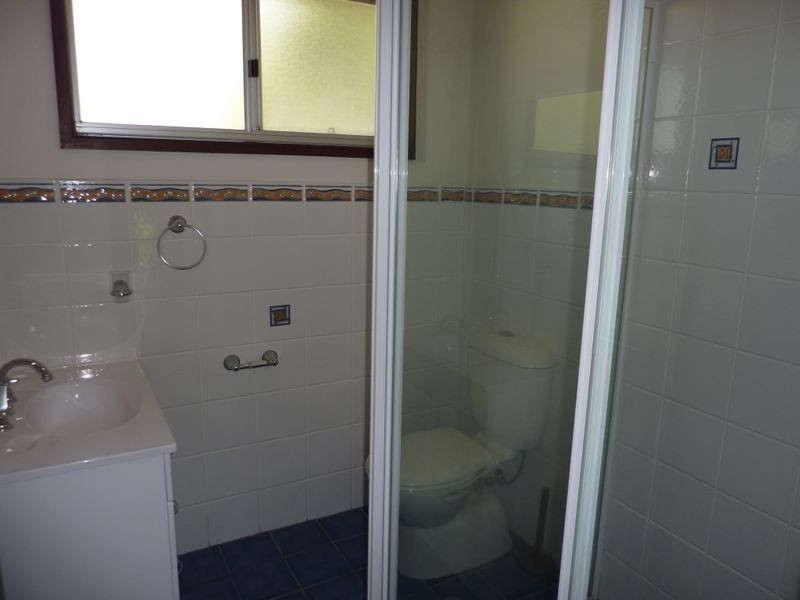 4 Thistleton Dr, Burrill Lake NSW 2539