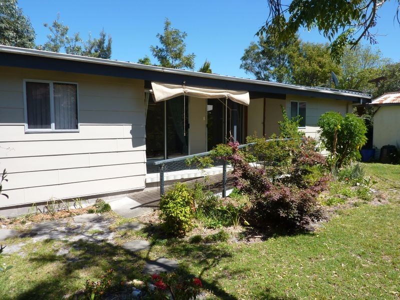 4 Thistleton Dr, Burrill Lake NSW 2539