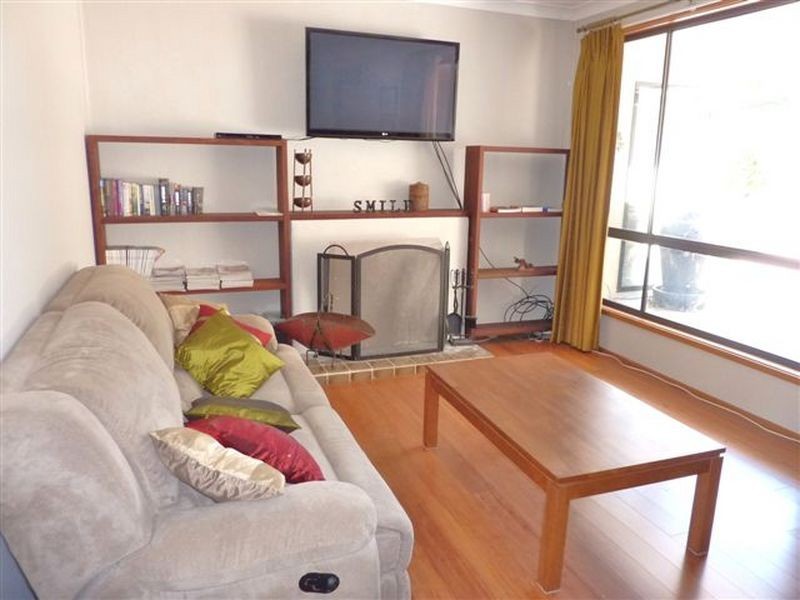 13 Bond Pl, Mollymook NSW 2539
