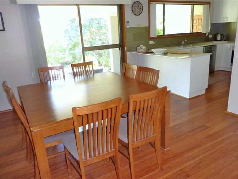 13 Bond Pl, Mollymook NSW 2539
