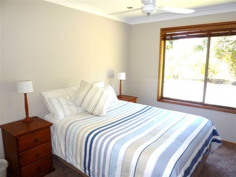 13 Bond Pl, Mollymook NSW 2539