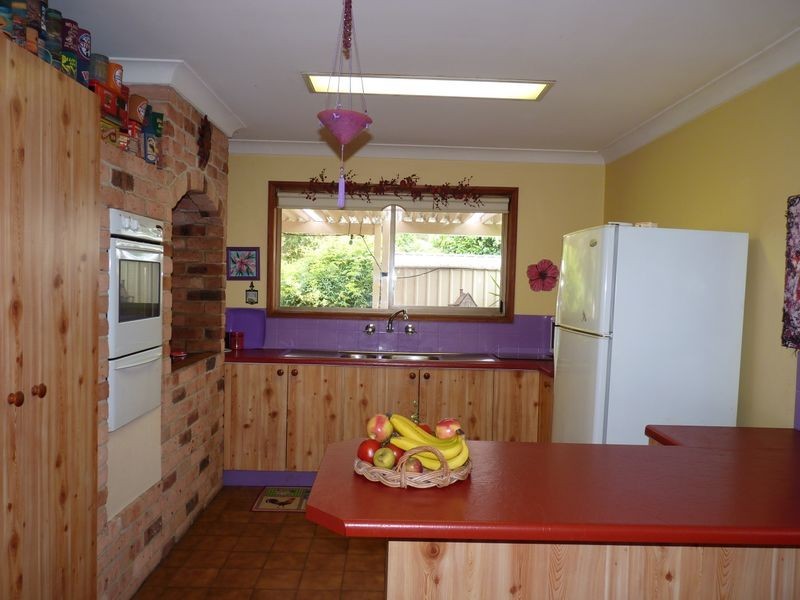 11 Venus Avenue, Lake Tabourie NSW 2539