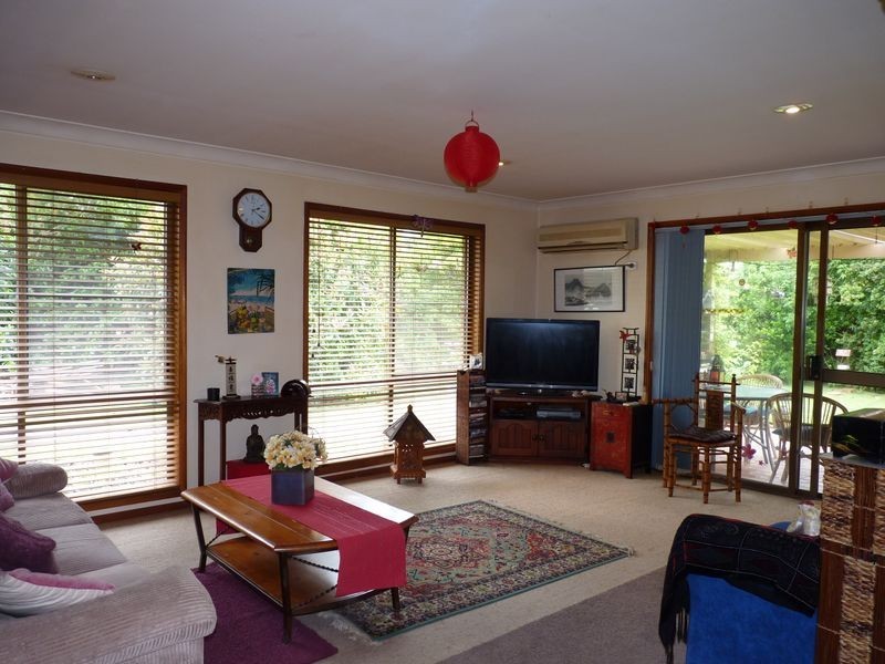 11 Venus Avenue, Lake Tabourie NSW 2539