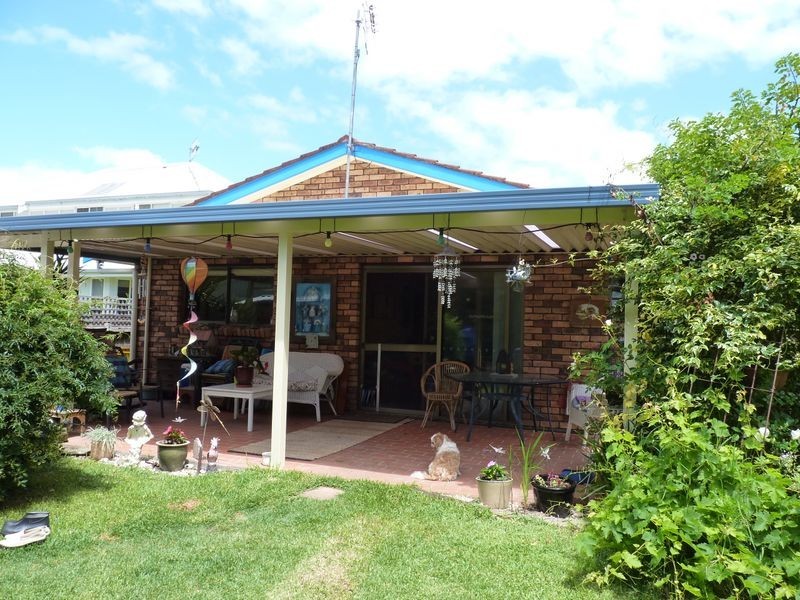 11 Venus Avenue, Lake Tabourie NSW 2539