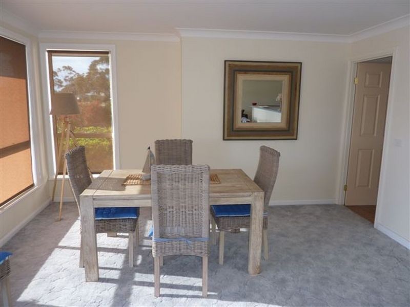 58 Seaview St, Mollymook NSW 2539