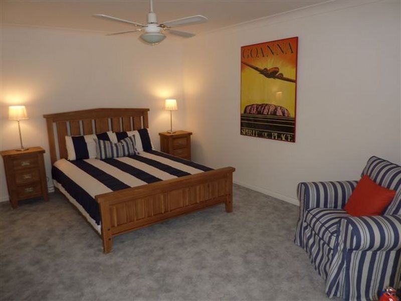 58 Seaview St, Mollymook NSW 2539