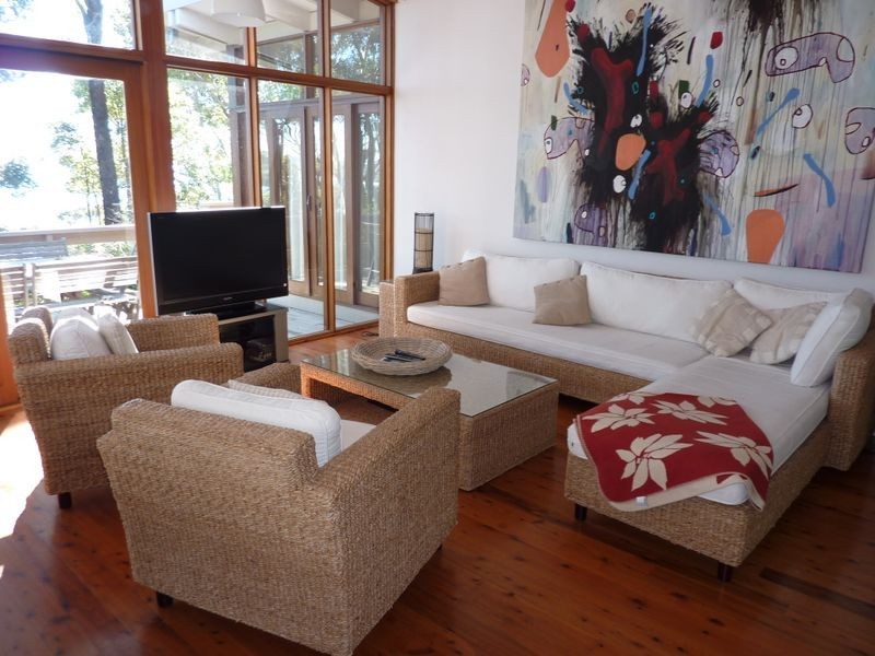 106 Bannister Head Rd, Mollymook NSW 2539