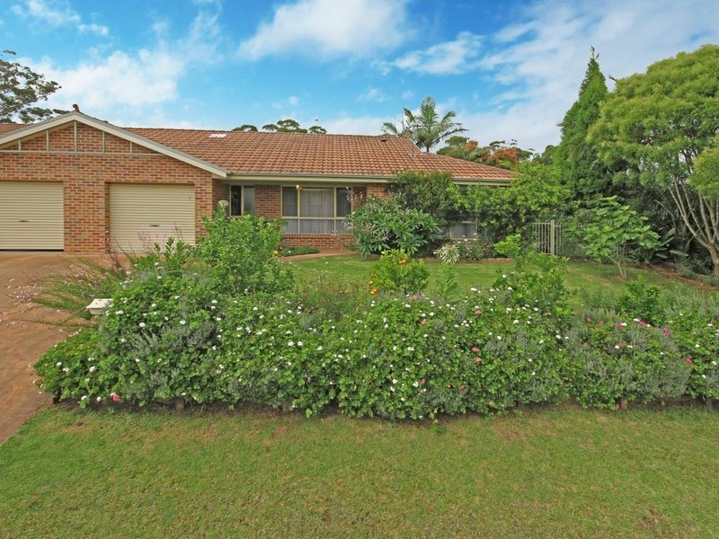 2/1 Combe Drive, Mollymook NSW 2539