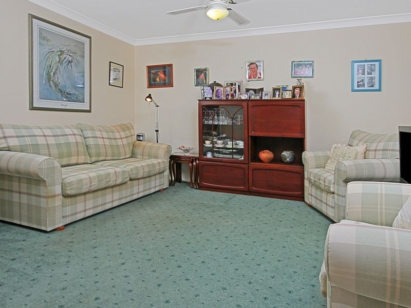2/1 Combe Drive, Mollymook NSW 2539