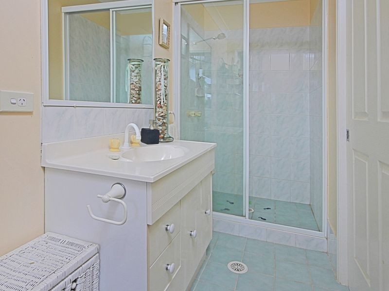 2/1 Combe Drive, Mollymook NSW 2539