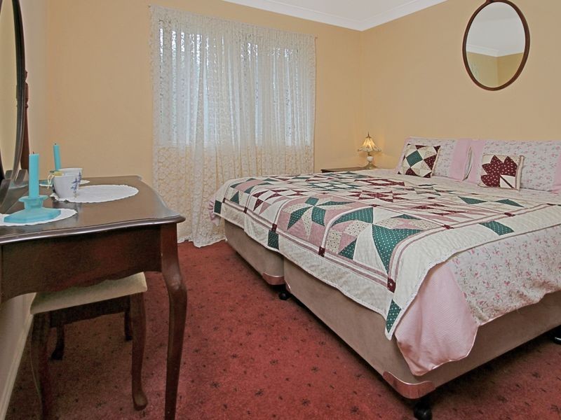 2/1 Combe Drive, Mollymook NSW 2539