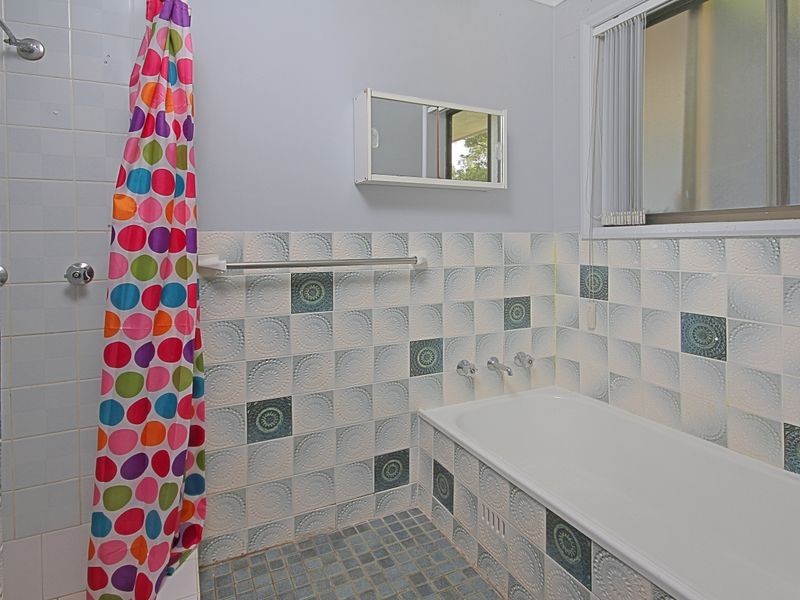 2 Bushland Avenue, Mollymook NSW 2539