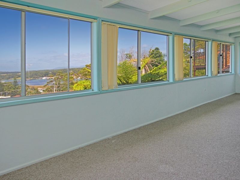13 Canberra Crescent, Burrill Lake NSW 2539