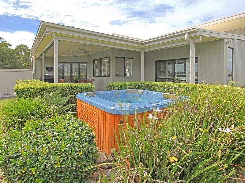 4 Bada Crescent, Burrill Lake NSW 2539