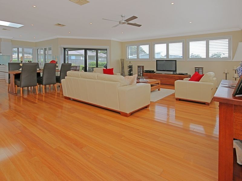4 Bada Crescent, Burrill Lake NSW 2539