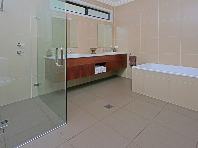 4 Bada Crescent, Burrill Lake NSW 2539