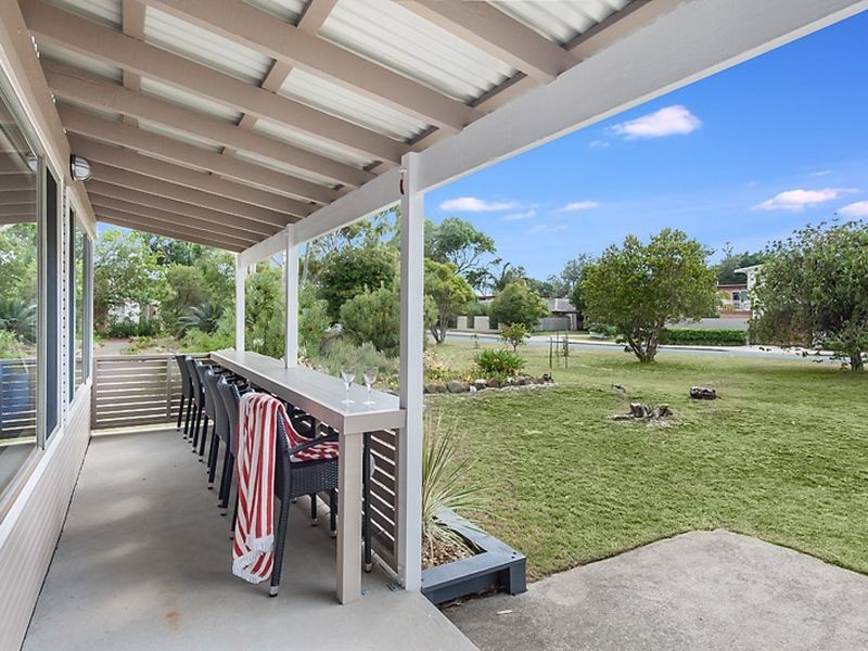 3 Mitchell Pde, Mollymook NSW 2539
