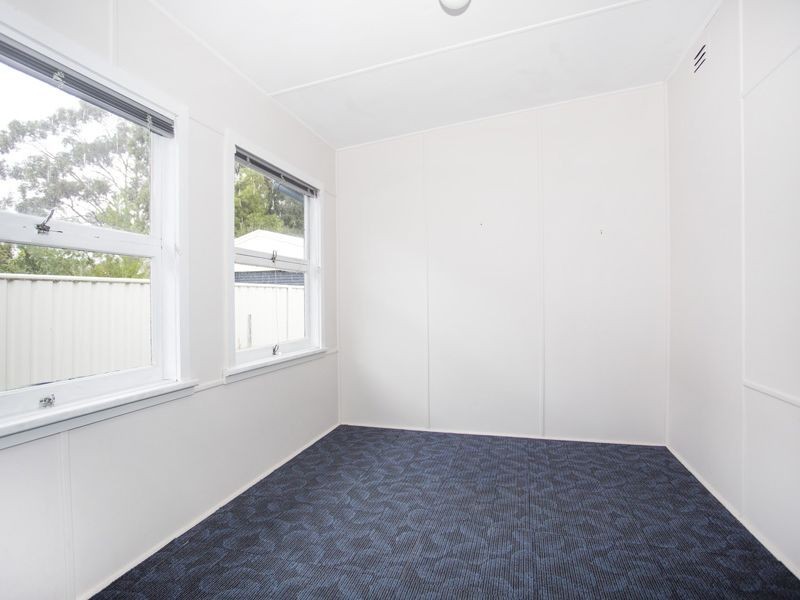 10 Carroll Avenue, Lake Conjola NSW 2539